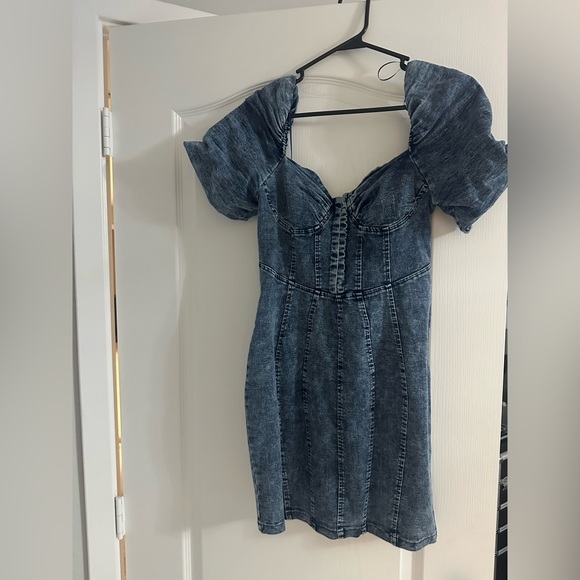 Denim dress - Picture 2 of 4